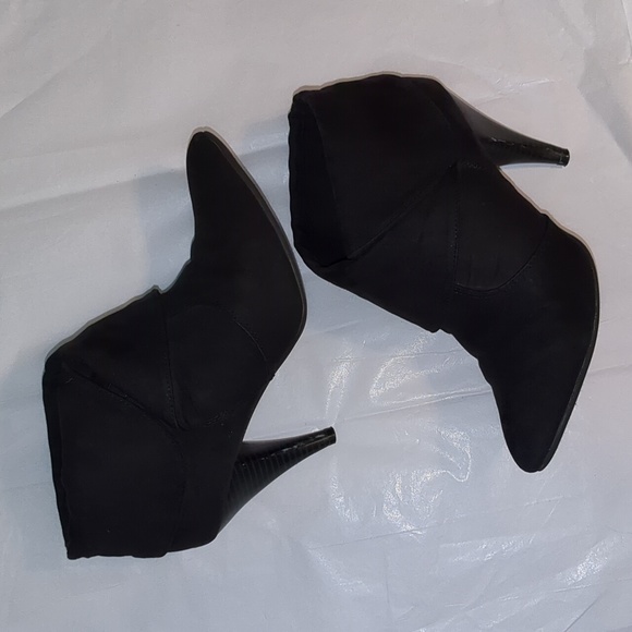 Dana Buchman Roswell Black High Heel Bootie Fold over top Pointed Toe sz 8 - Picture 7 of 16